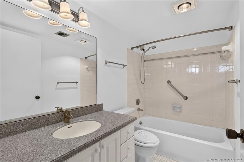 1950 Sw Palm City Road 14-302 Property Photo 11