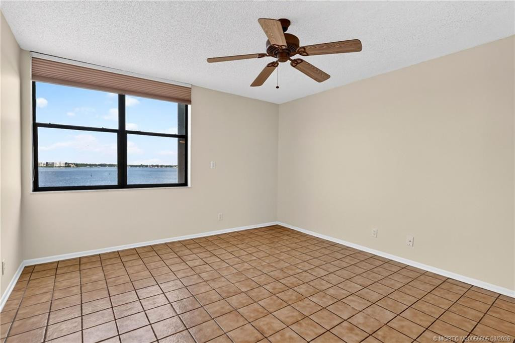 1950 Sw Palm City Road 14-302 Property Photo 25
