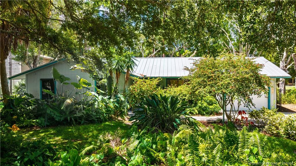 5713 Papaya Drive Property Photo 1