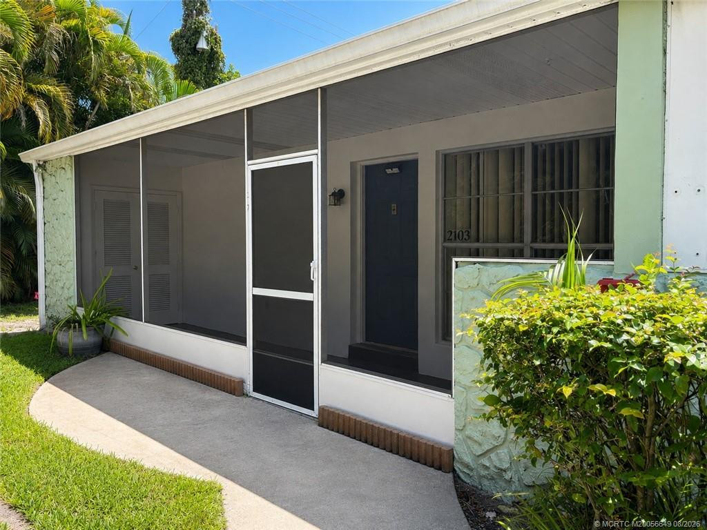 2103 Se Edler Drive Property Photo 1