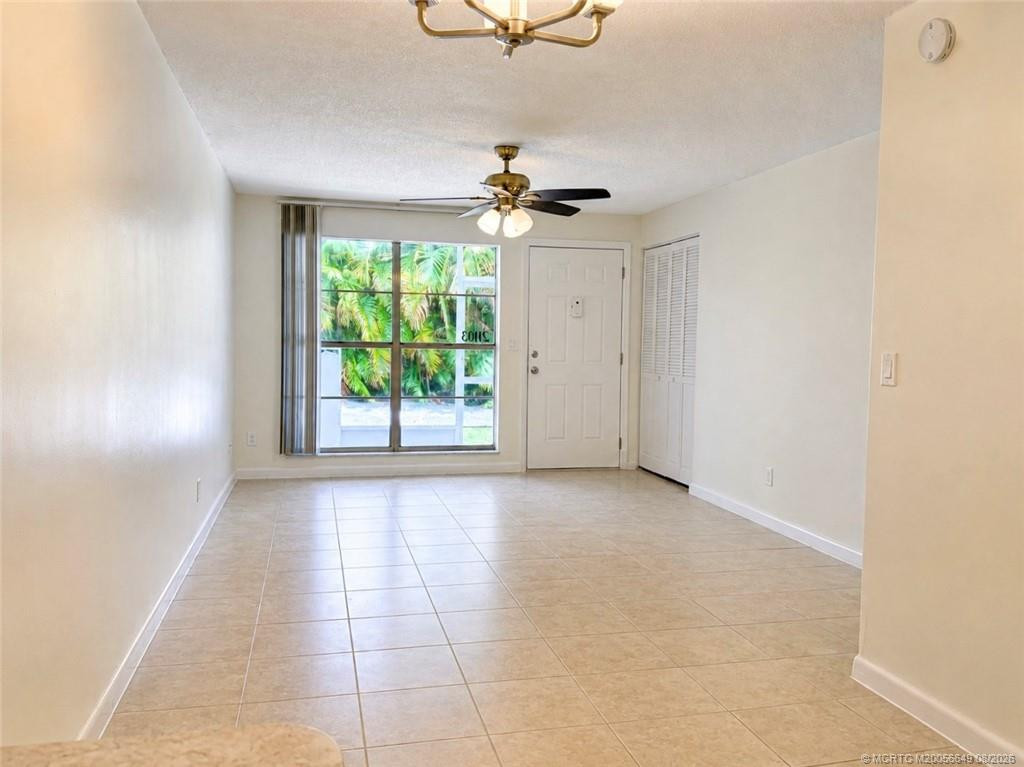 2103 Se Edler Drive Property Photo 3