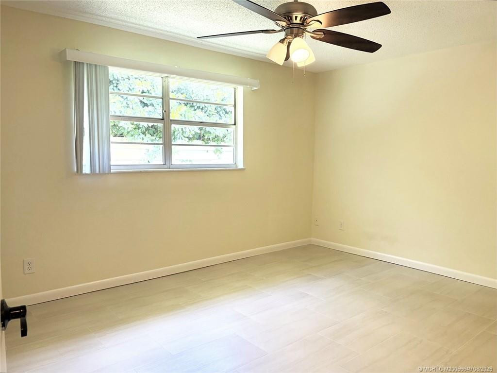 2103 Se Edler Drive Property Photo 7