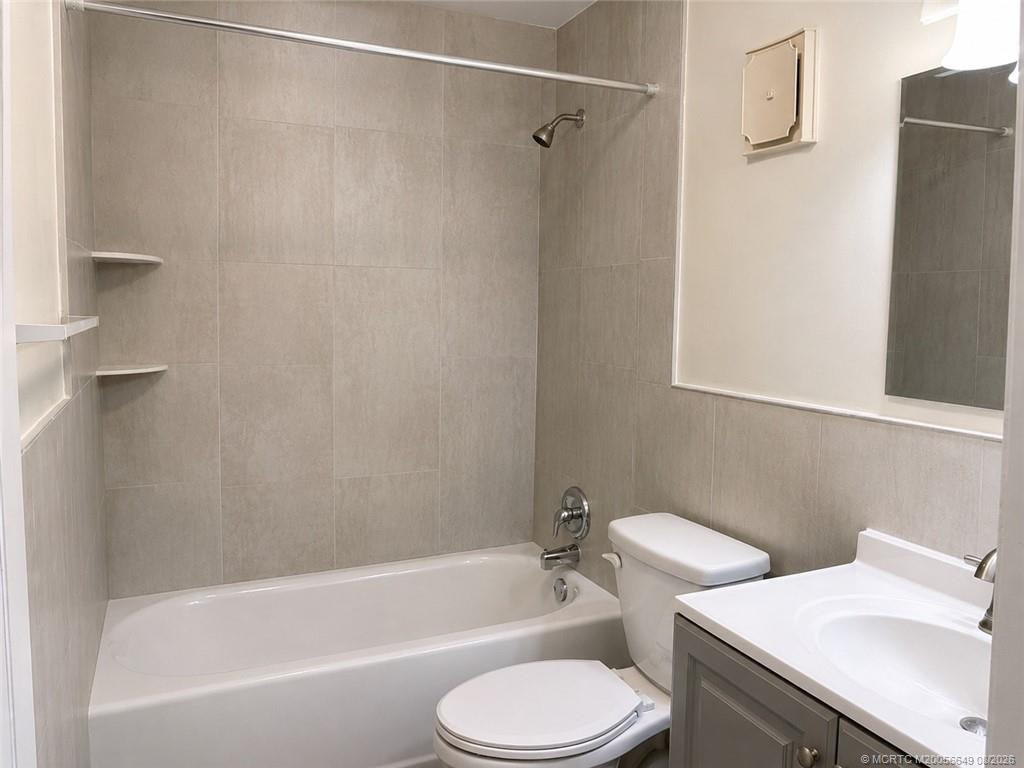 2103 Se Edler Drive Property Photo 9