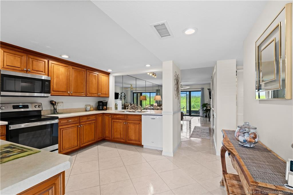10200 S Ocean Drive 103 Property Photo 20