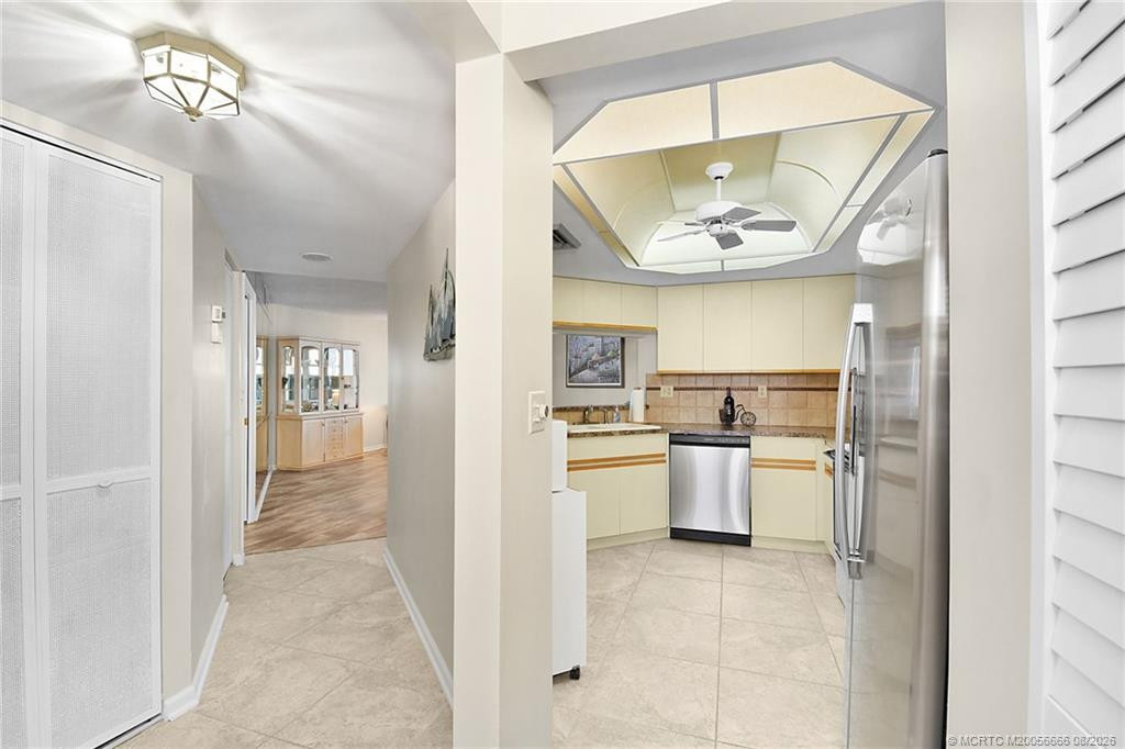 9550 S Ocean Drive 1907 Property Photo 7