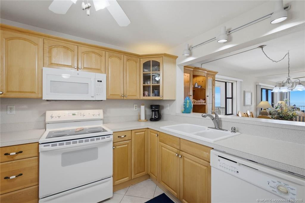 9490 S Ocean Drive 409 Property Photo 11
