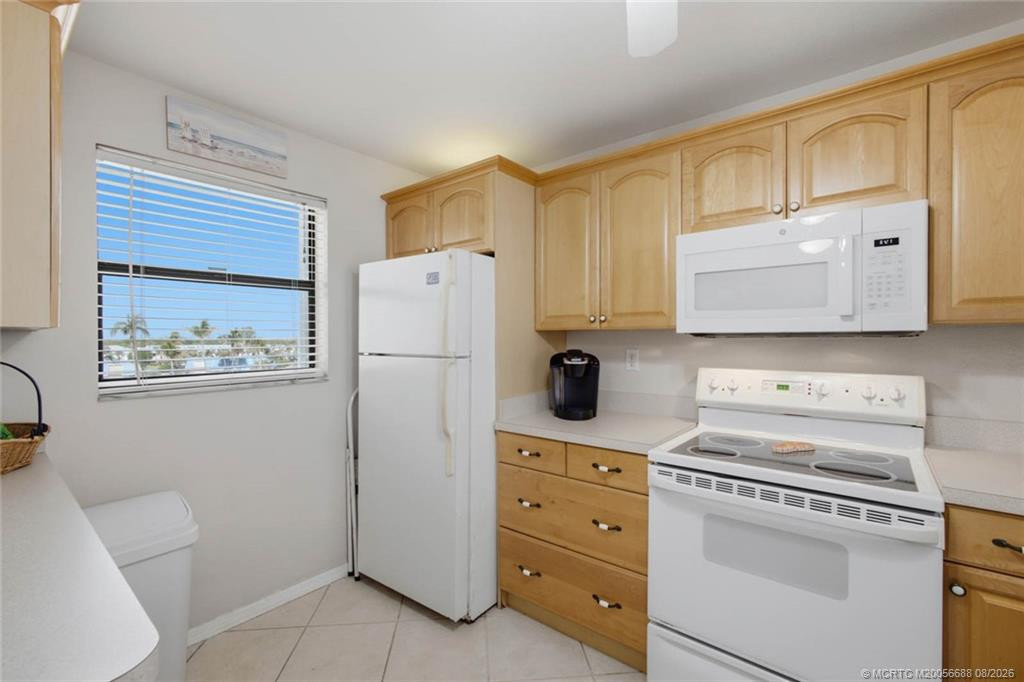9490 S Ocean Drive 409 Property Photo 12
