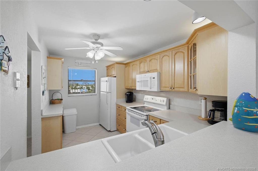 9490 S Ocean Drive 409 Property Photo 14