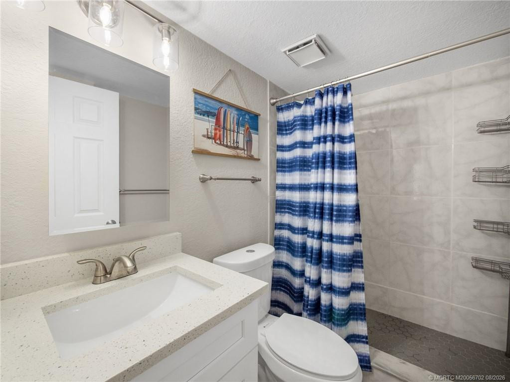 7380 S Ocean Drive 220 Property Photo 18