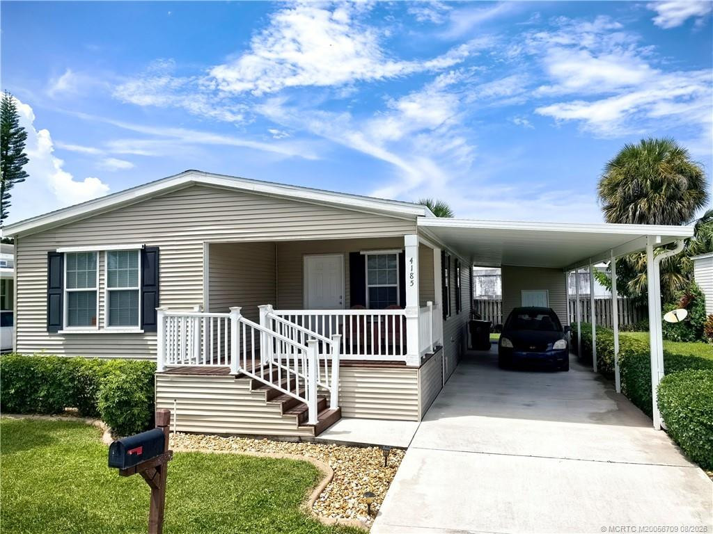 4185 2nd Court Property Photo 1