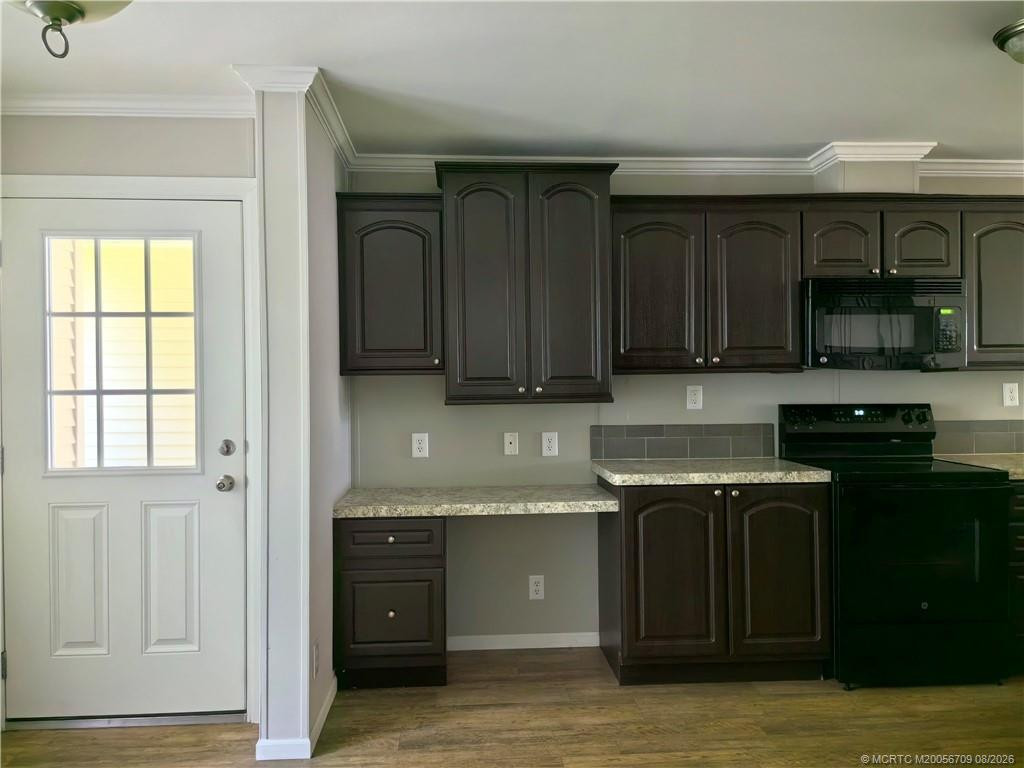 4185 2nd Court Property Photo 6