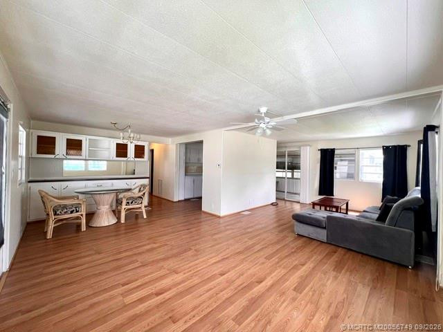 6250 Ficus Lane Property Photo 3