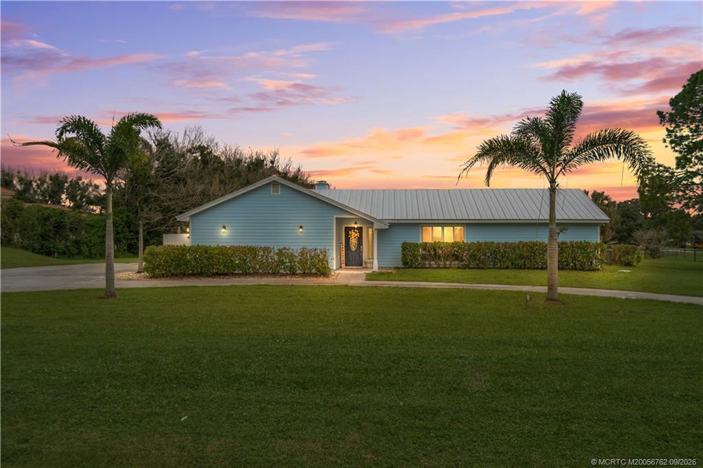 3525 Sw Racquet Club Way Property Photo 1