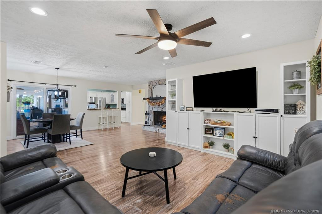 3525 Sw Racquet Club Way Property Photo 15