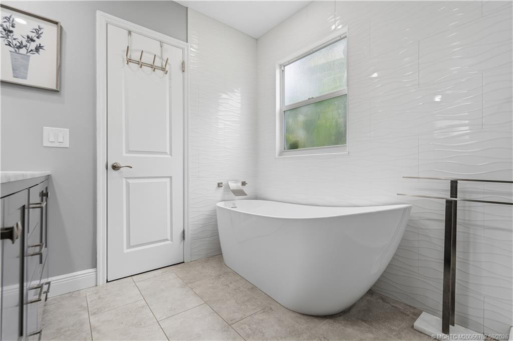 3525 Sw Racquet Club Way Property Photo 27