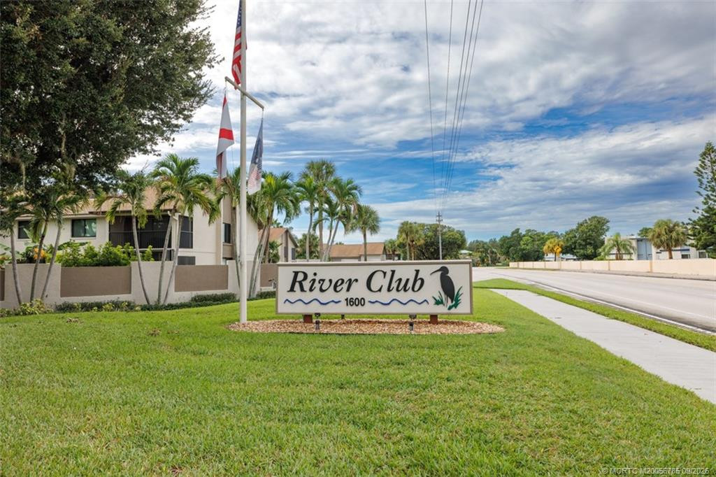 1600 Ne Dixie Highway 13-208 Property Photo