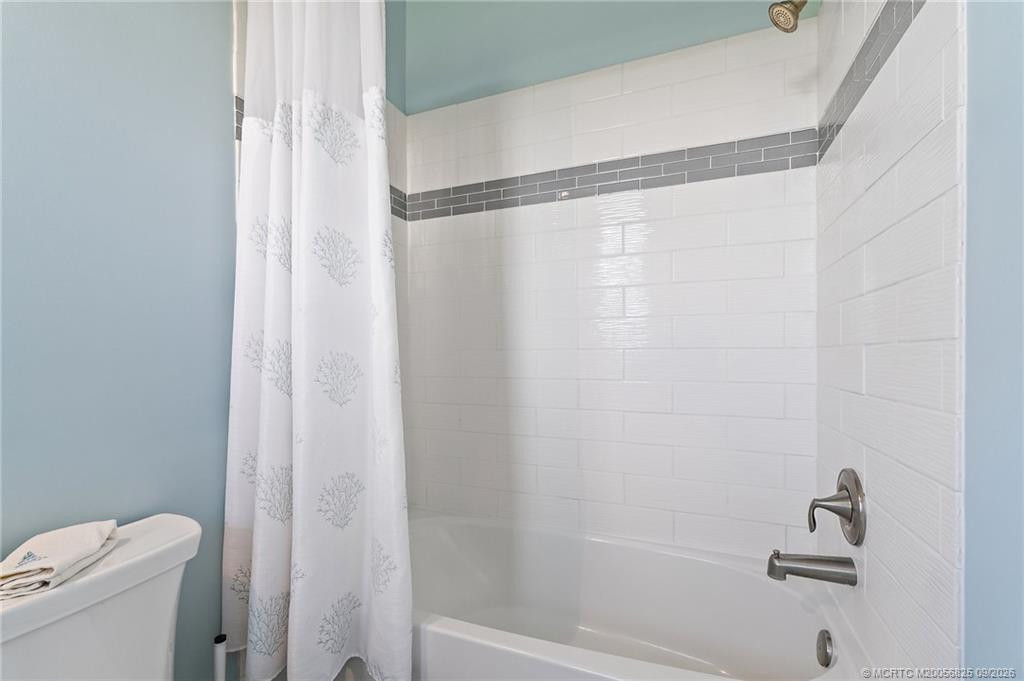 1109 Ne Bayside Place Property Photo 40
