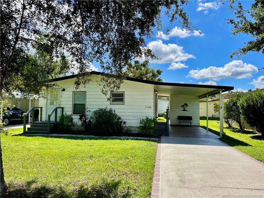 15948 Sw Indianwood Circle Property Photo 1