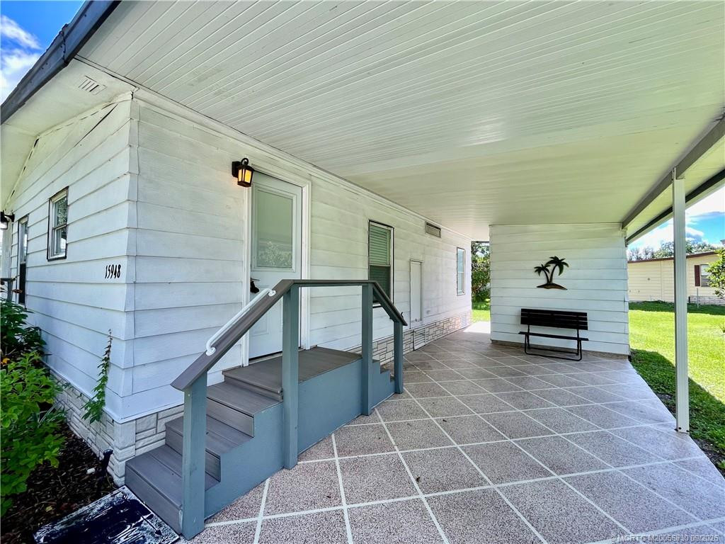15948 Sw Indianwood Circle Property Photo 3