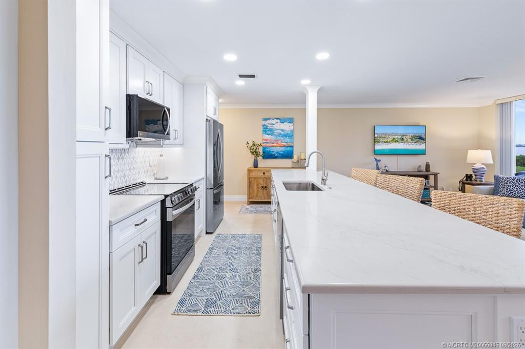 2370 Ne Ocean Boulevard C106 Property Photo 6