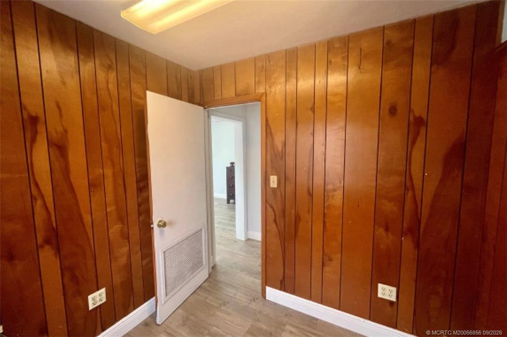 907 Angle Road Property Photo 9