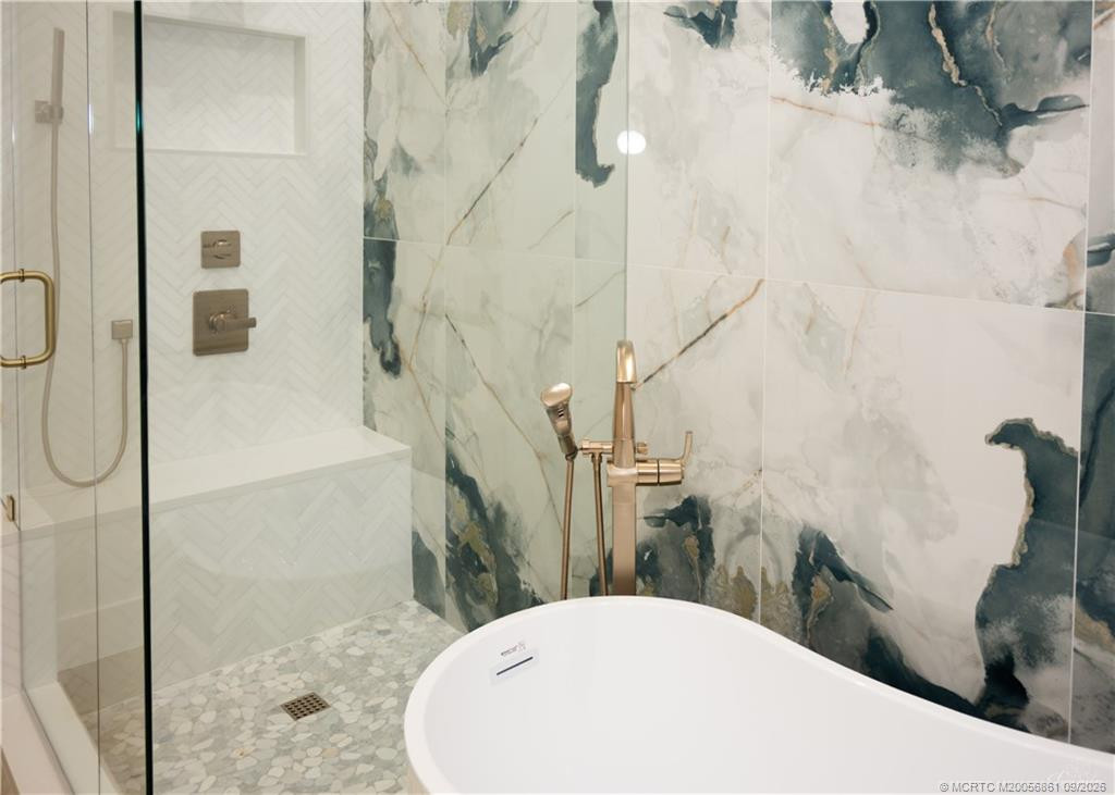 2425 Sw Foxpoint Trail Property Photo 20