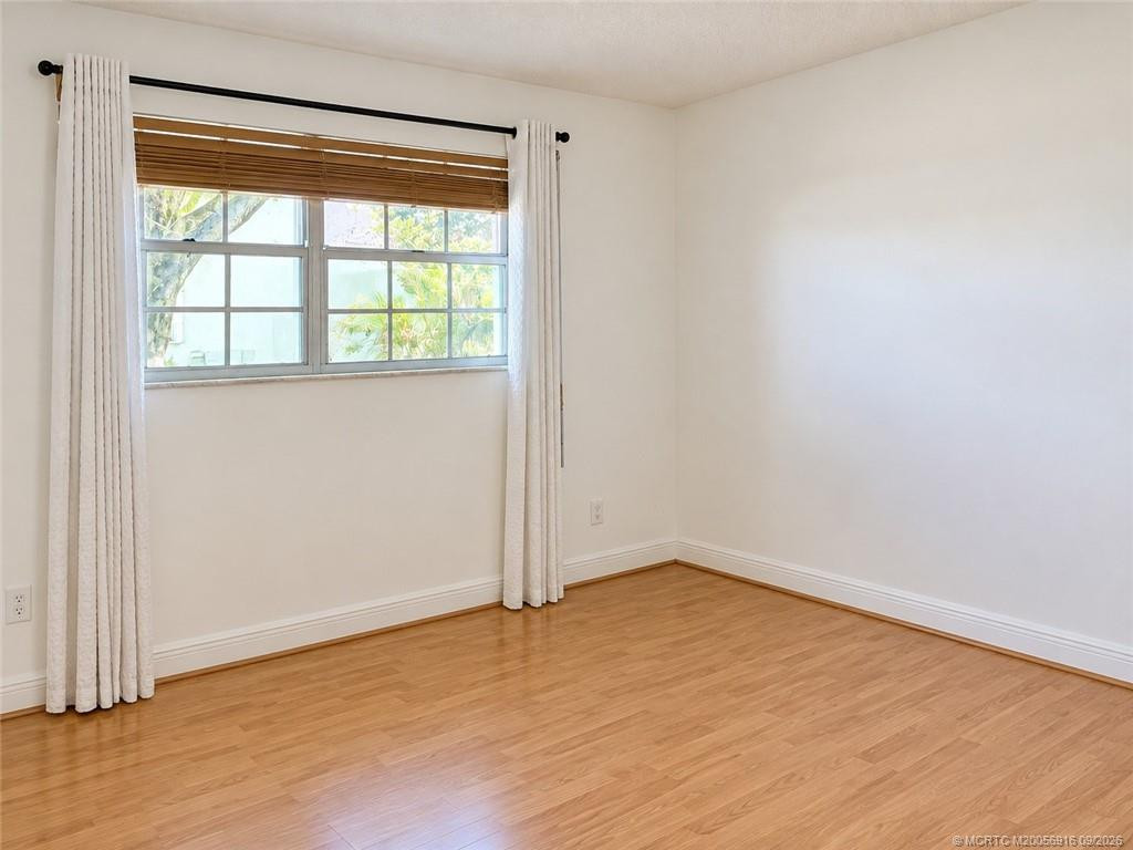 2155 Se Edler Drive Property Photo 7