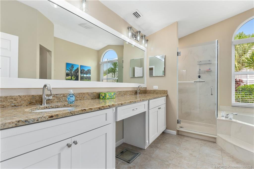 12813 Nw Cinnamon Way Property Photo 15