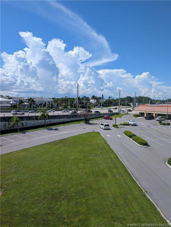 701 Nw Federal Highway 303 Full Floor Property Photo 1