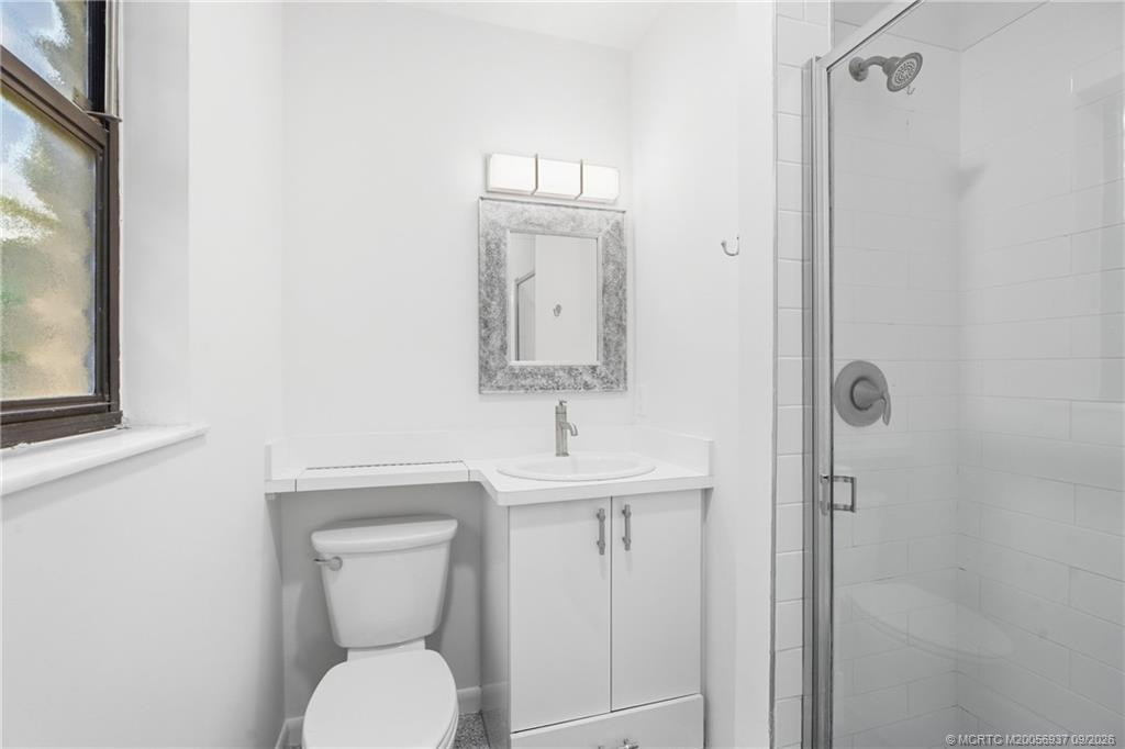 807 Se Weir Street Property Photo 25