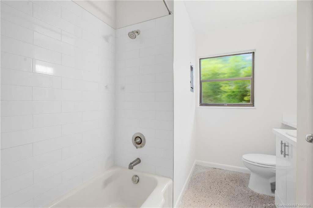 807 Se Weir Street Property Photo 26