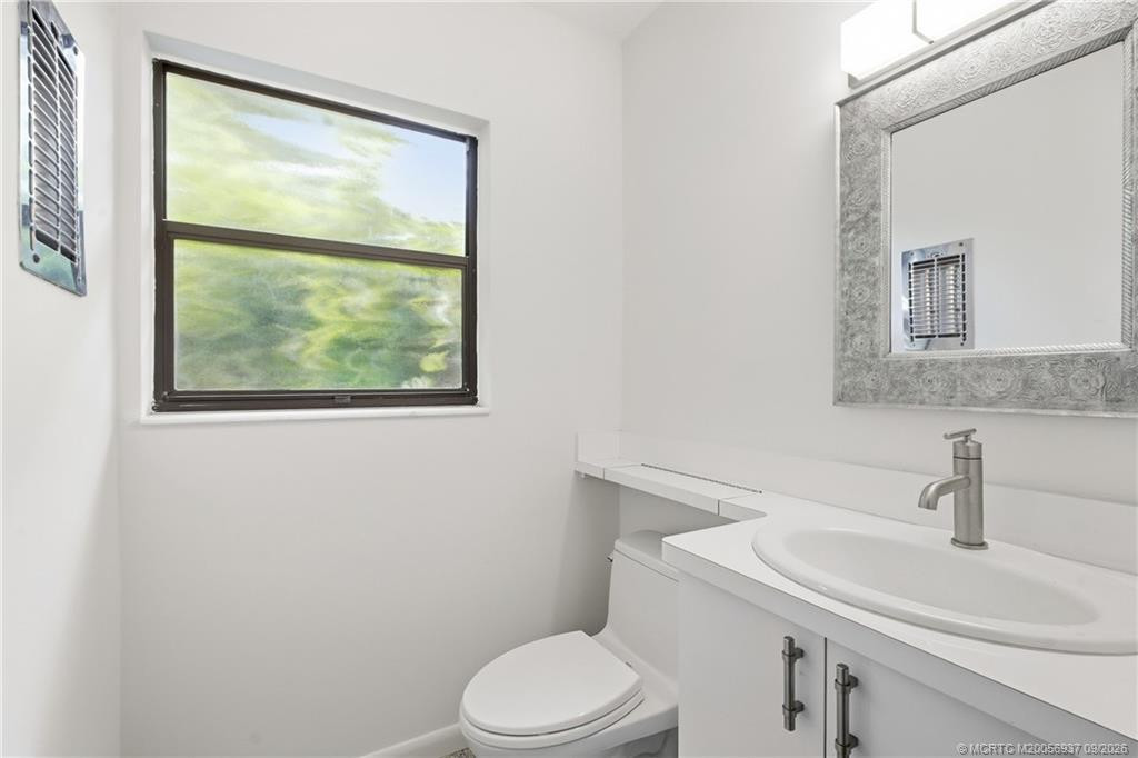 807 Se Weir Street Property Photo 27