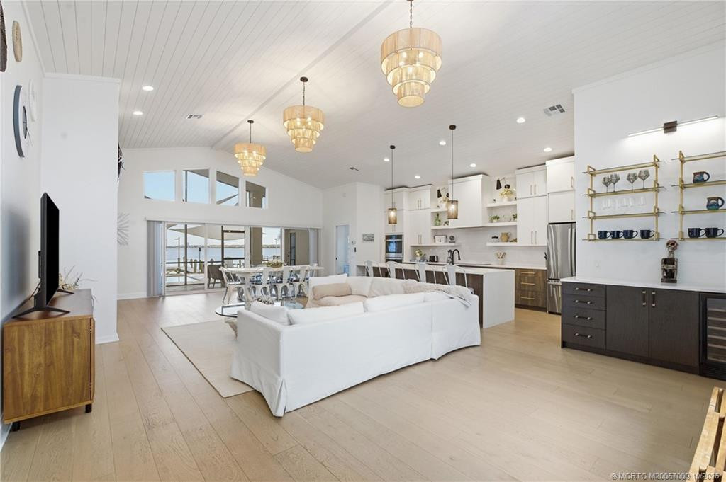 1705 Bayshore Drive