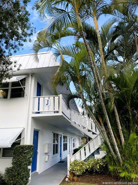 2929 Se Ocean Boulevard J8 Property Photo 2
