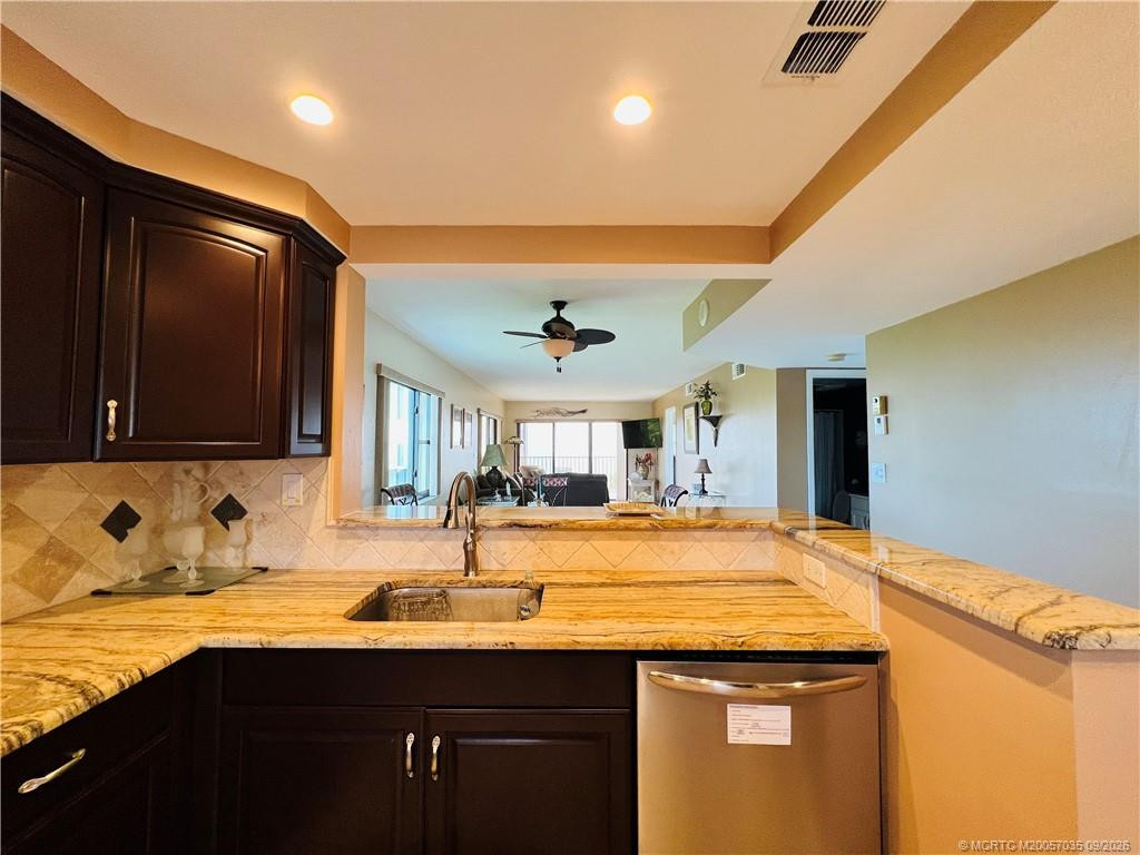 9400 S Ocean Drive 201b Property Photo 12