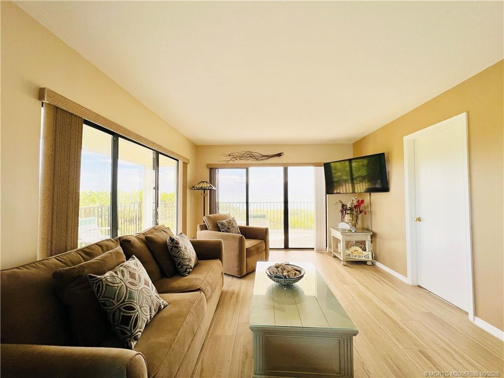 9400 S Ocean Drive 201b Property Photo 22