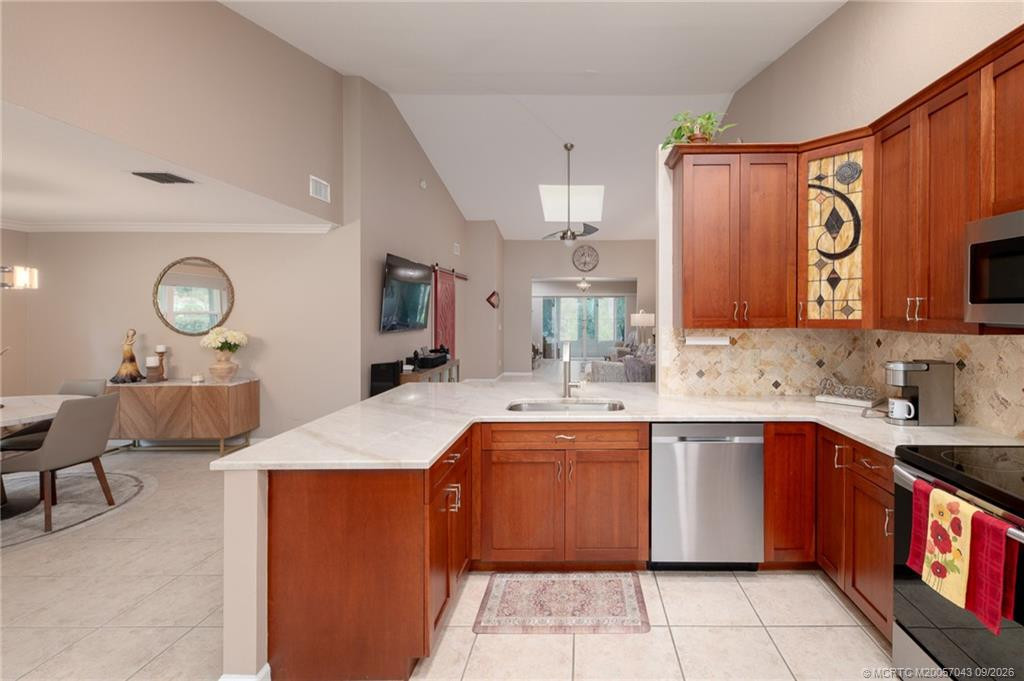 1499 Sw Greens Pointe Way Property Photo 11