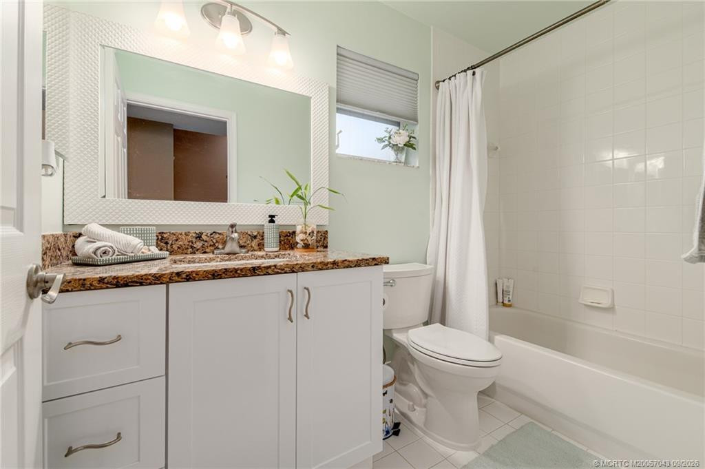 1499 Sw Greens Pointe Way Property Photo 18