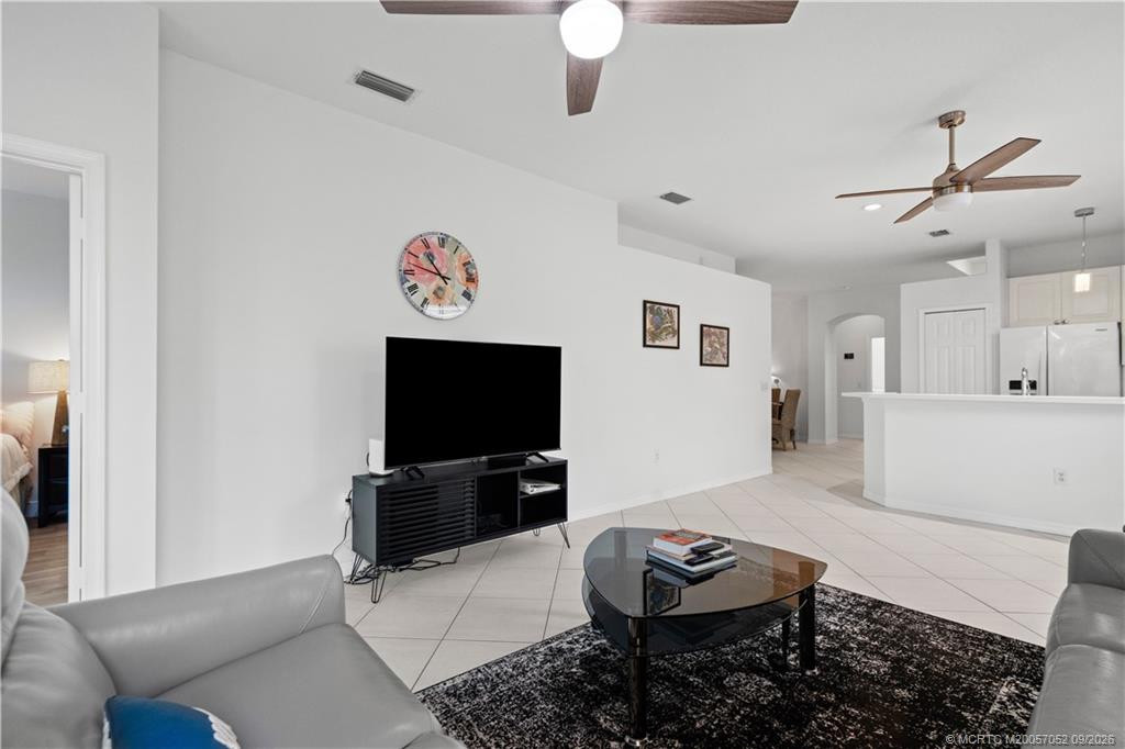 3661 Nw Willow Creek Drive Property Photo 4