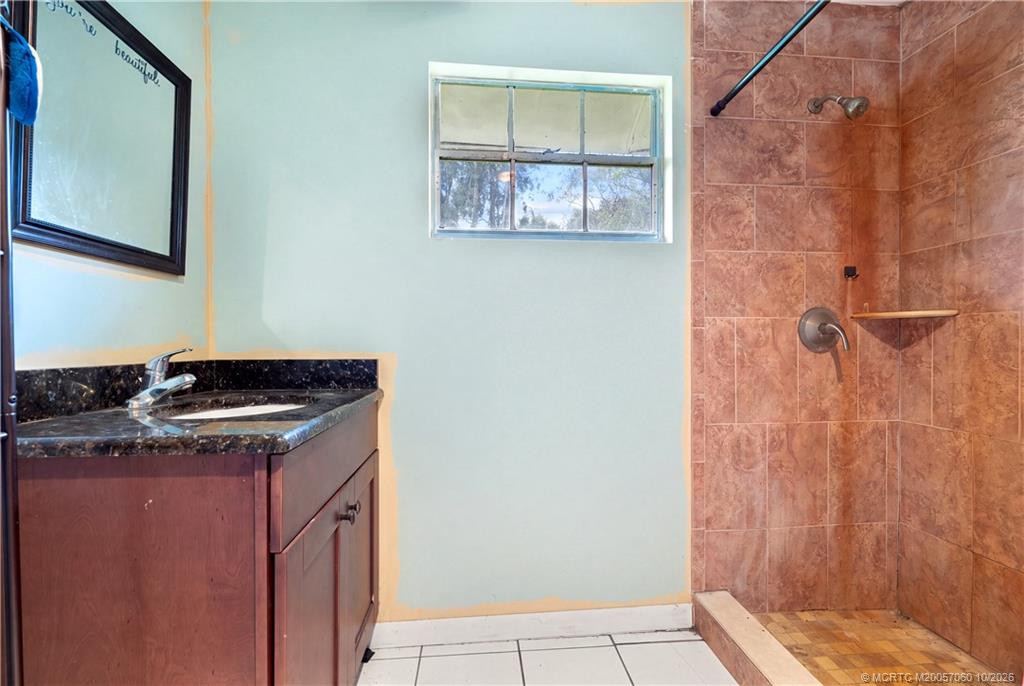 5750 Sw Grove Street Property Photo 8