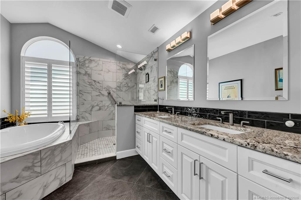 2024 Nw Laurel Oak Lane Property Photo 17