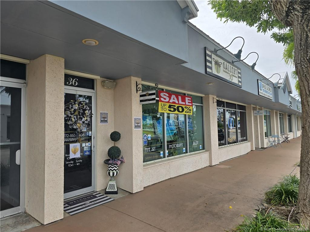 36 Se Ocean Boulevard Property Photo 2
