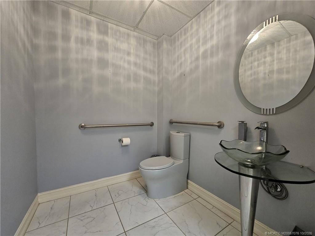 36 Se Ocean Boulevard Property Photo 13