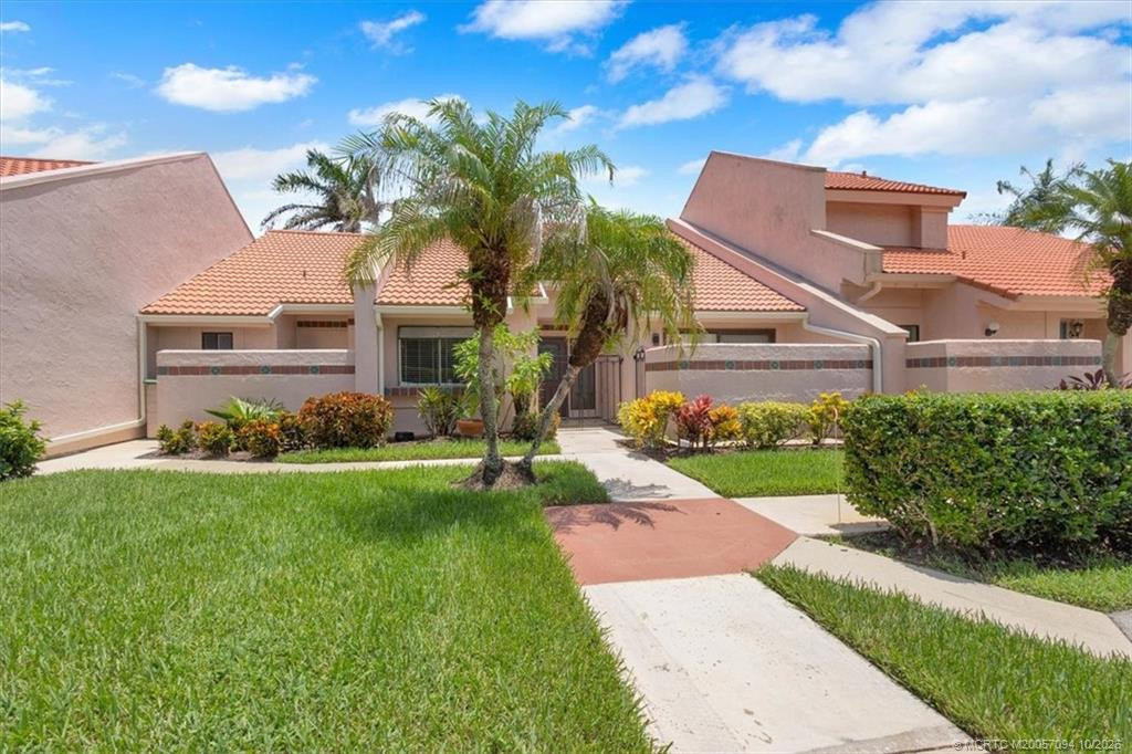 3303 Se Sandpiper Circle Property Photo 1