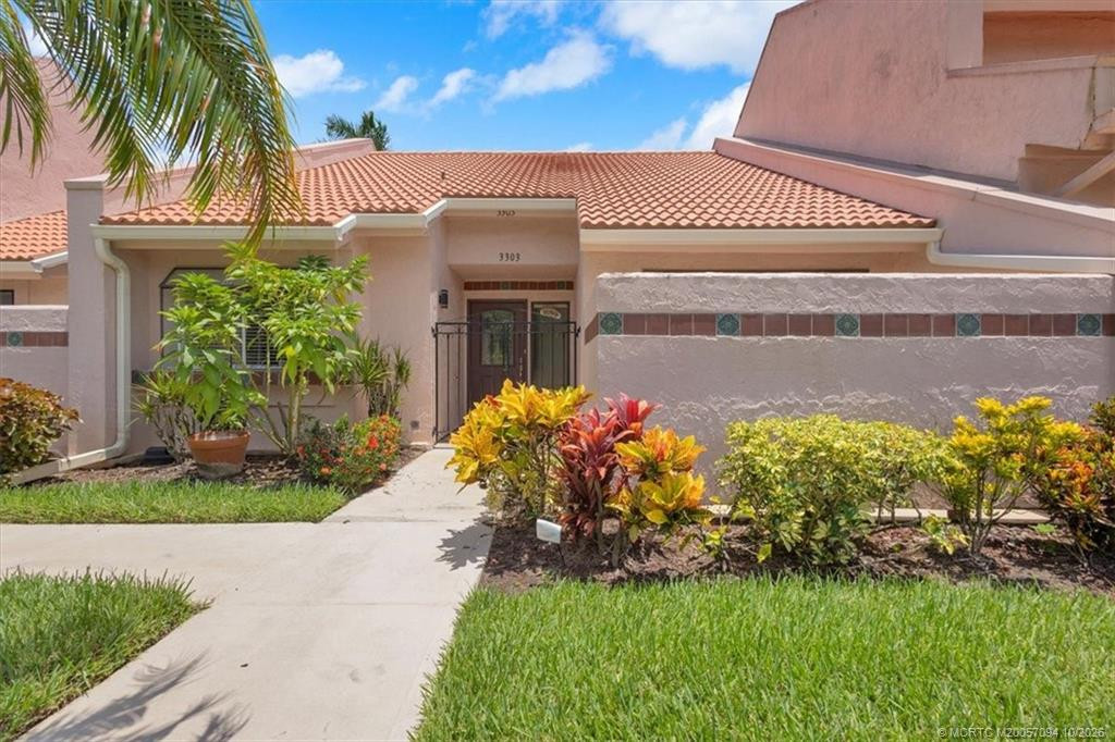 3303 Se Sandpiper Circle Property Photo 2