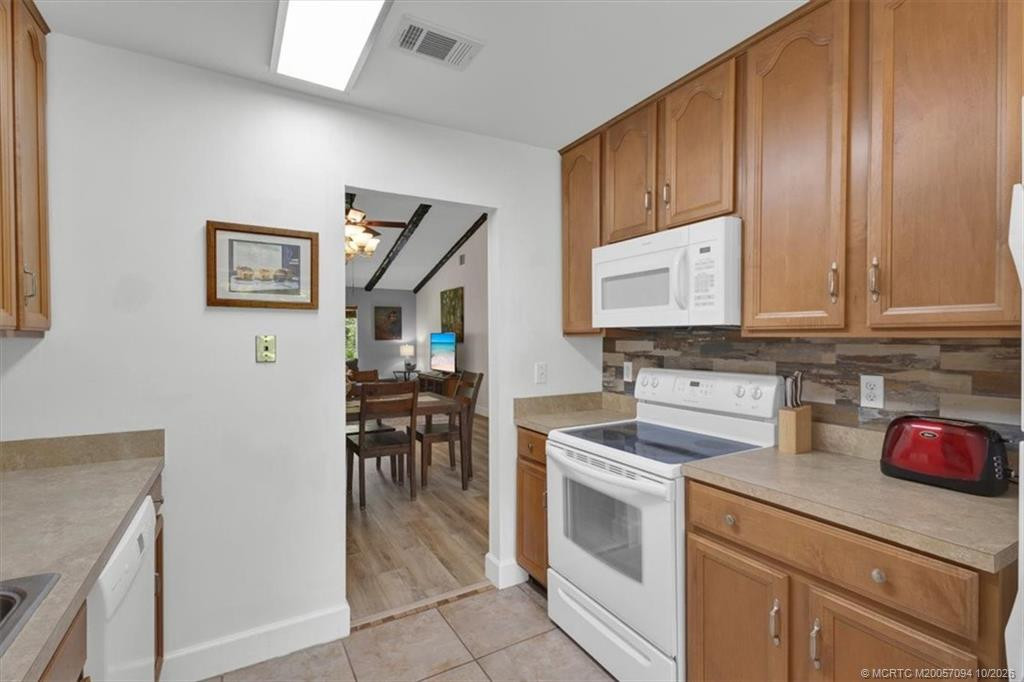 3303 Se Sandpiper Circle Property Photo 15