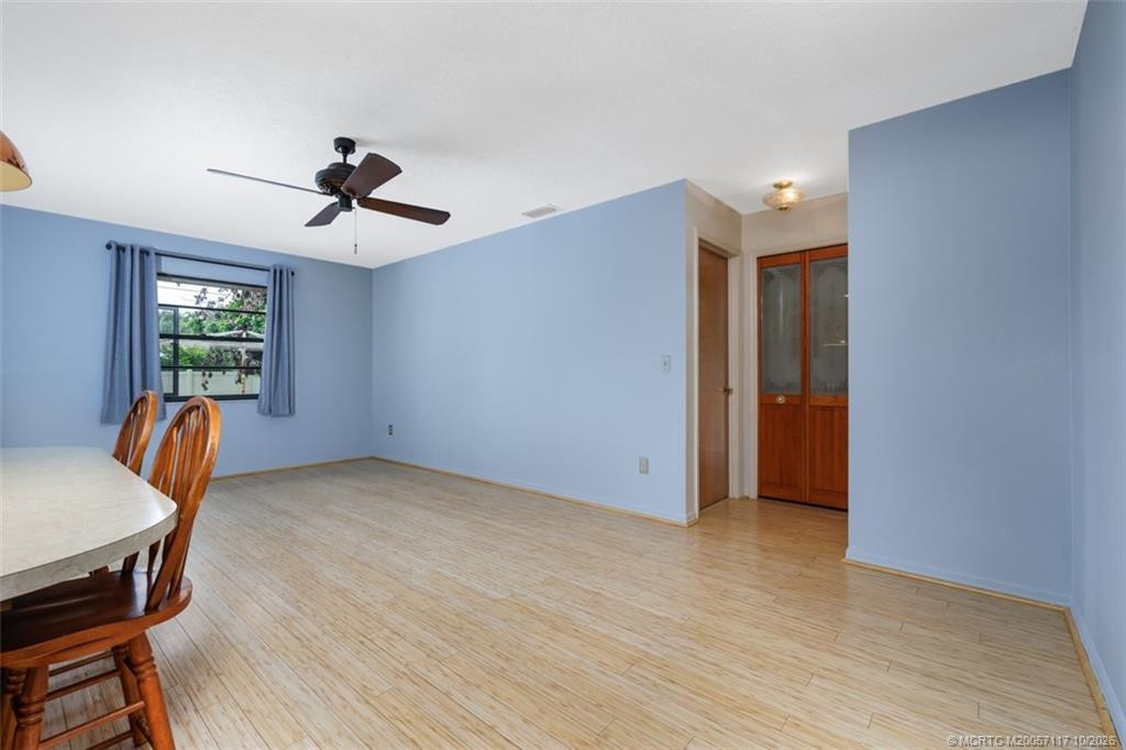 160 Se Duxbury Avenue Property Photo 27