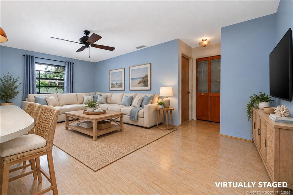 160 Se Duxbury Avenue Property Photo 28