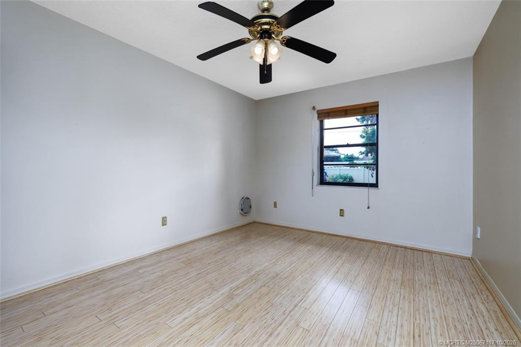 160 Se Duxbury Avenue Property Photo 29