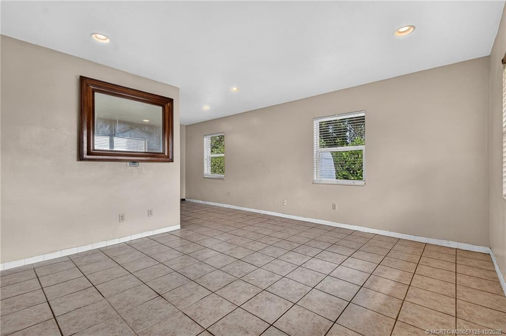 8331 Se Lundy Street Property Photo 5
